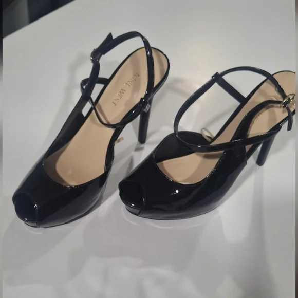 Nine West Hanken Peep Toe Sandals. 5" high- heels - Picture 4 of 9